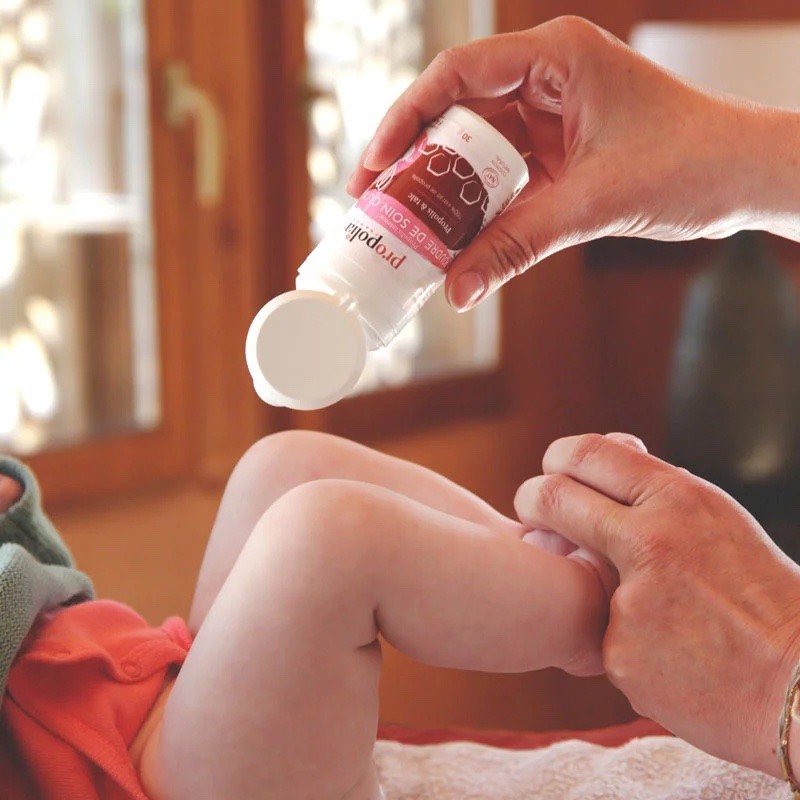 Poudre de soin cutané pour bébé et adultes